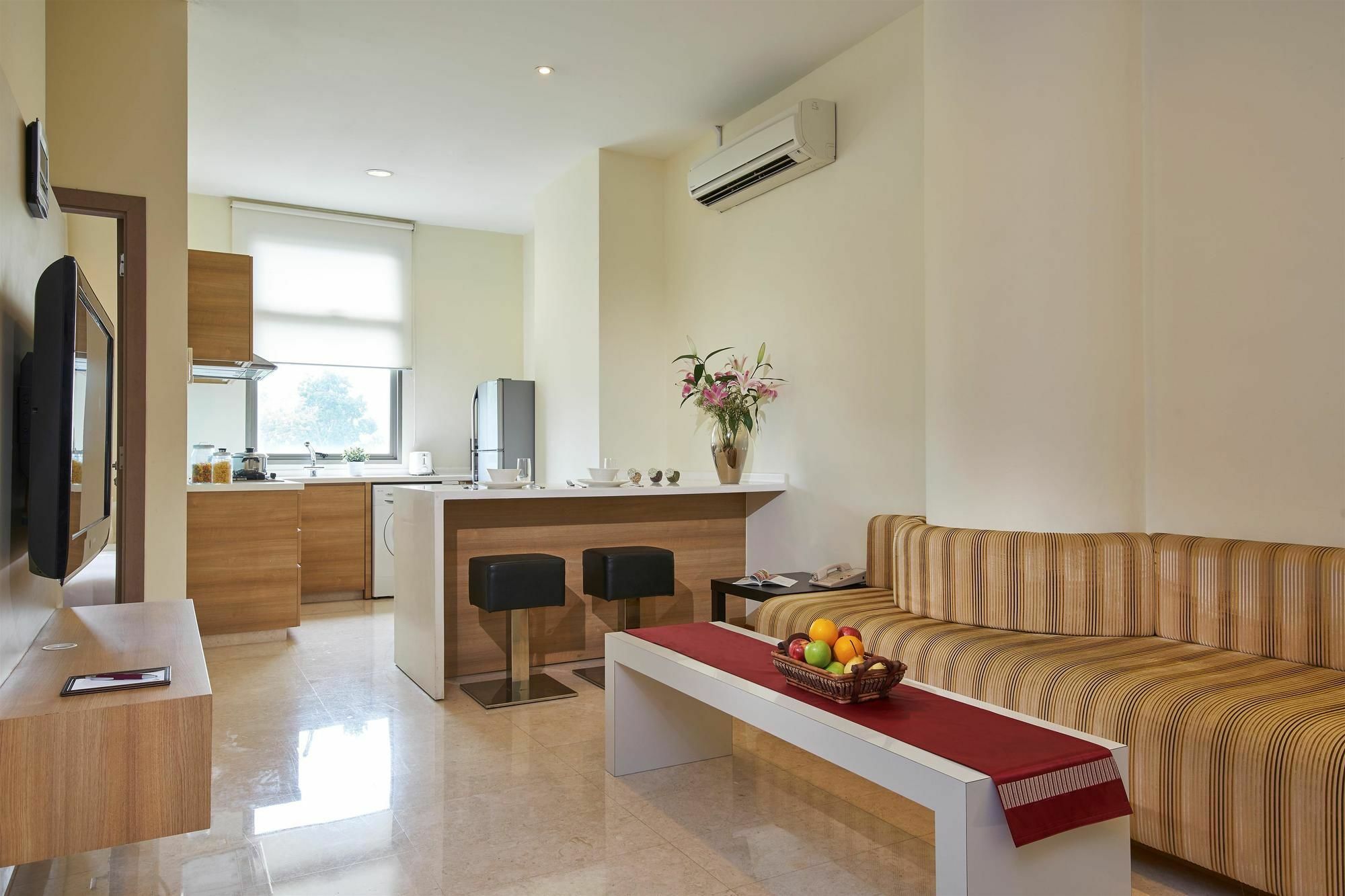 Village Residence West Coast By Far East Hospitality Singapore Eksteriør billede